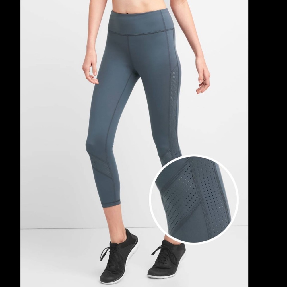GapFit Perforated 7/8 Leggings